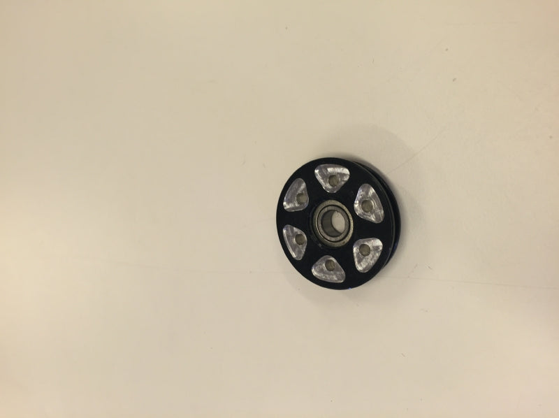Roller with bearing for throttle